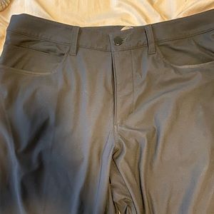 Men’s black Lulu lemon abc pants